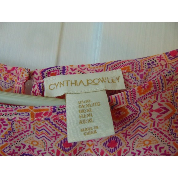 Cynthia Rowley Blouse in Size Xl in great condition 100% polyester - Picture 4 of 8